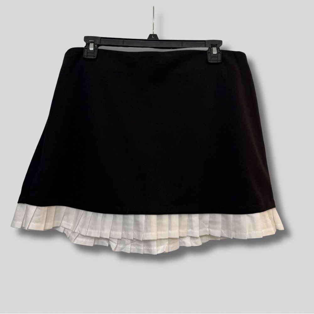 NWT Trixxi Black A-Line Skirt with White Pleated Hem